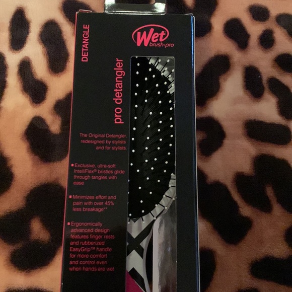 Barbie wet brush limited edition - Picture 4 of 5